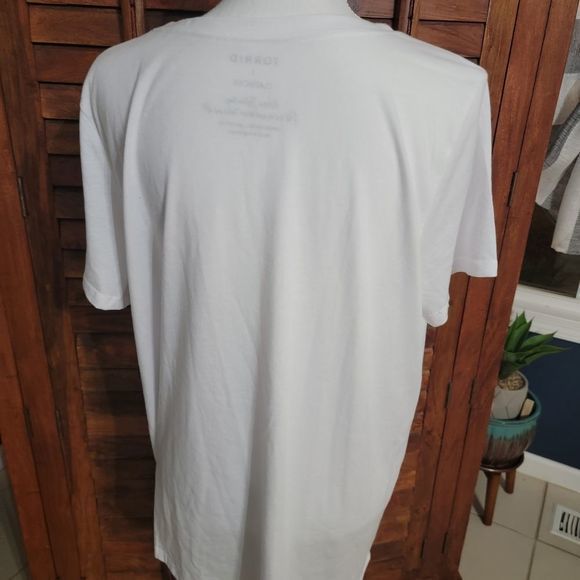 Torrid NWT Size 1X ALL BODIES ARE GOOD BODIES‎ white pink tshirt short sleeve - Picture 2 of 6